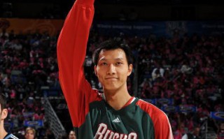 易建联nba雄鹿，易建联nba雄鹿数据