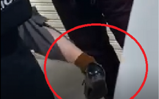 打扑克小短剧剧本怎么写，打扑克小短剧剧本怎么写的